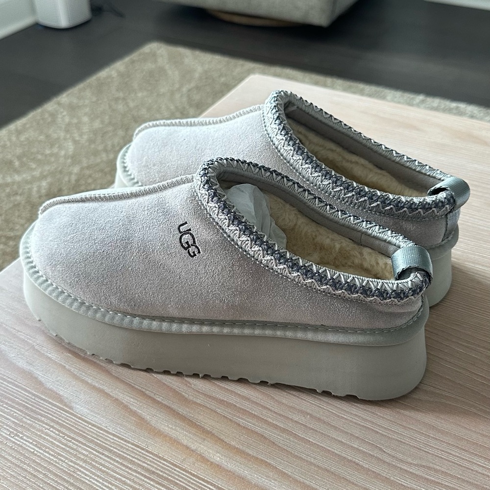 Ugg Tazz slippers